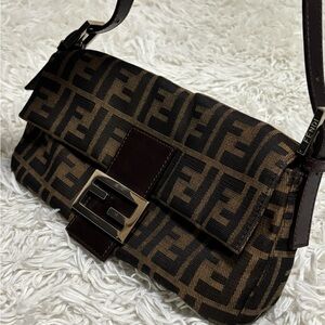 Authentic Fendi Zucca Mamma Baguette Brown Canvas Vintage Shoulder Bag✨Clean✨